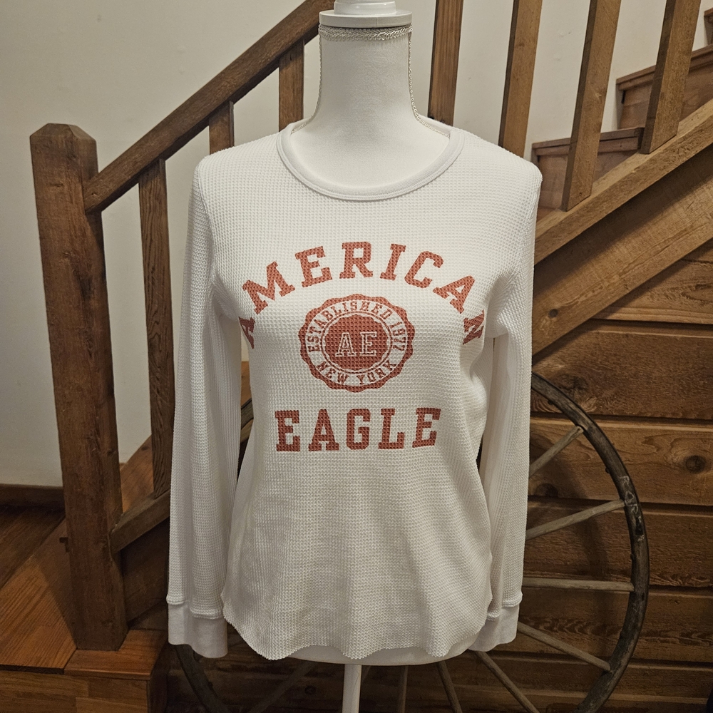 American Eagle Outfitters White Long Sleeve Tee with Red Print - Picture 5 of 7